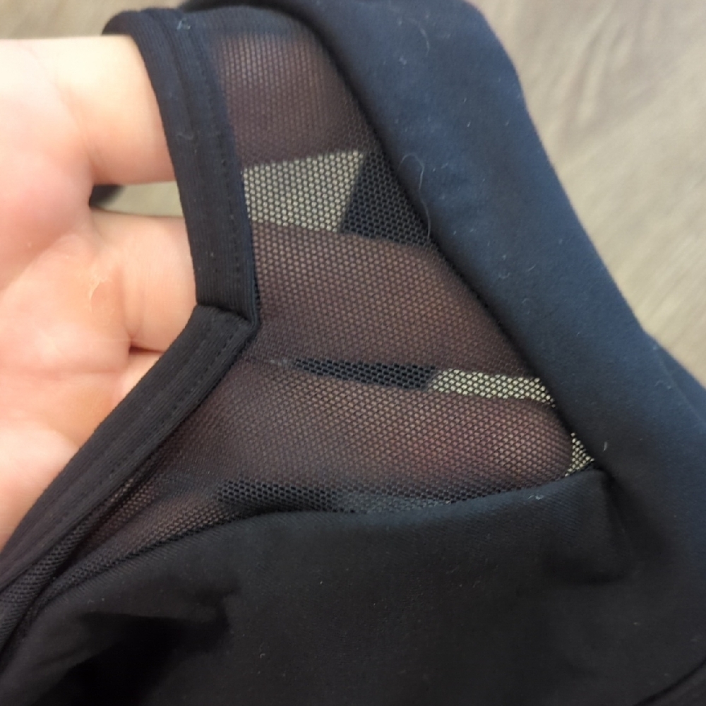 Lululemon Sports Bra - Picture 5 of 5